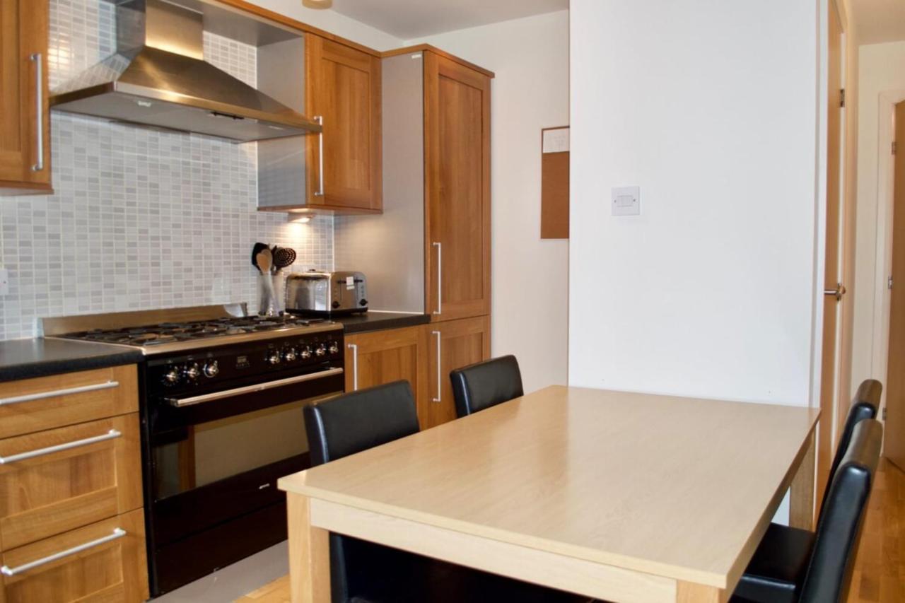 Modern 2 Bedroom City Centre Flat Edinburgh Exterior photo